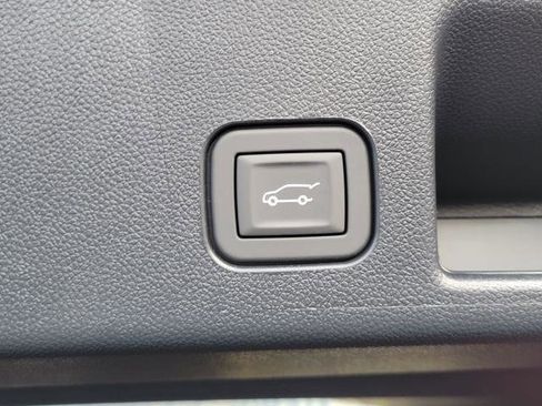 New 2026 Chevrolet Equinox EV LT image 8