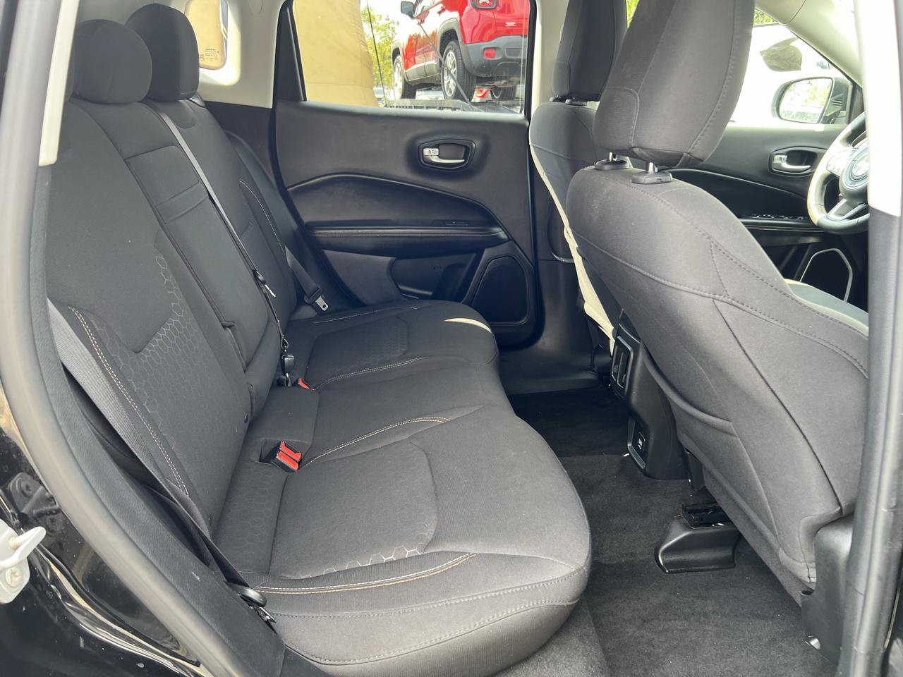 Used 2018 Jeep Compass Sport FWD image 14