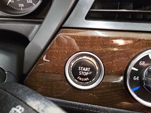 Used 2011 BMW Z4 sDrive30i w/ Premium Pkg image 14