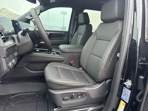 New 2026 Chevrolet Suburban LT w/ Comfort Package AWD/4WD image 19