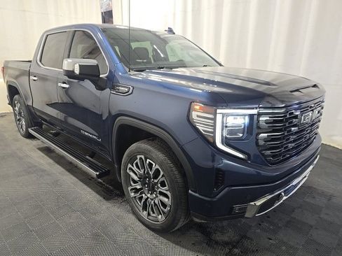 Used 2023 GMC Sierra 1500 Denali Ultimate AWD/4WD image 4