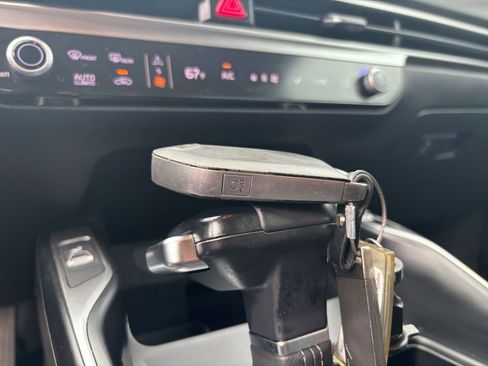 Used 2024 Kia Sorento S AWD/4WD image 27