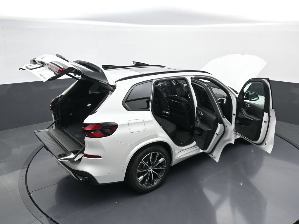 Used 2024 BMW X5 xDrive40i w/ Executive Package AWD/4WD image 45