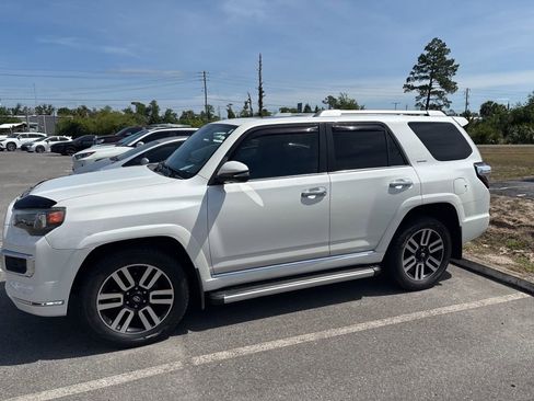 Used 2019 Toyota 4Runner Limited AWD/4WD image 9