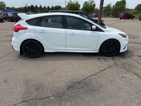 Used 2017 Ford Focus RS AWD/4WD image 6