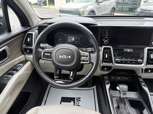 Certified 2023 Kia Sorento X-Line EX AWD/4WD image 25