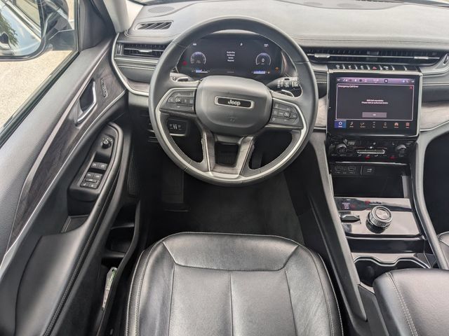 Used 2023 Jeep Grand Cherokee Limited AWD/4WD image 20