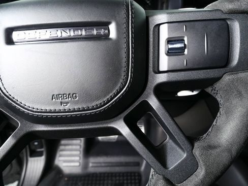 Used 2023 Land Rover Defender 110 V8 image 11