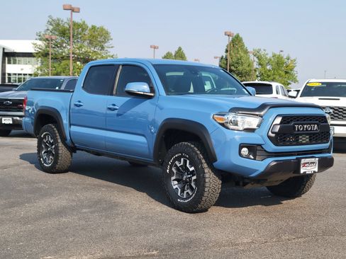 Used 2019 Toyota Tacoma TRD Off-Road w/ TRD Premium Off Road Package AWD/4WD image 1