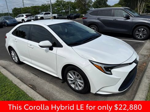 Used 2023 Toyota Corolla LE w/ LE Convenience Package FWD image 7
