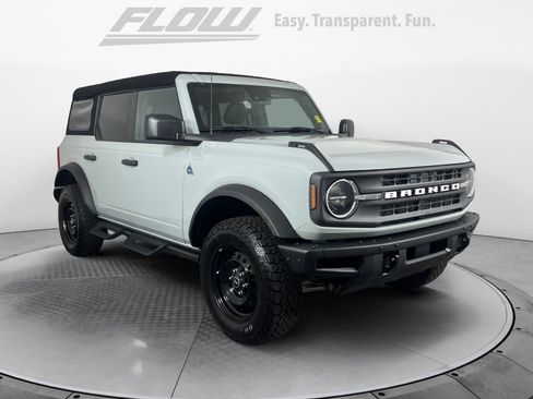 Used 2023 Ford Bronco Black Diamond image 1