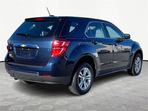 Used 2017 Chevrolet Equinox LS image 6