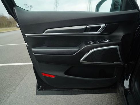 Used 2020 Kia Telluride LX image 13