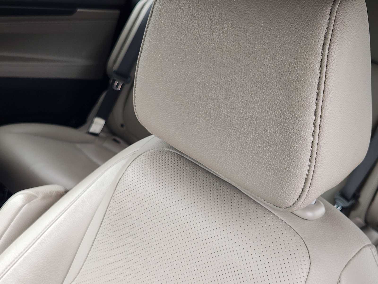 Used 2018 Honda Odyssey Elite image 14