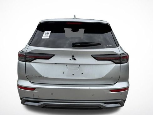 Used 2025 Mitsubishi Outlander SE AWD/4WD image 6