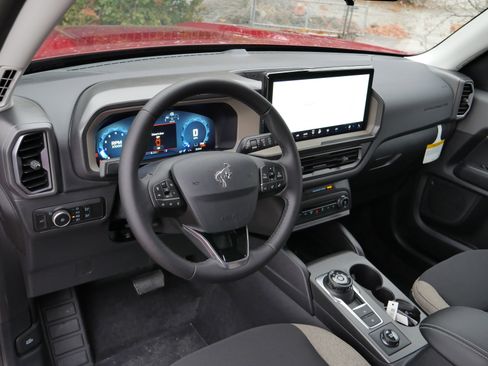 New 2025 Ford Bronco Sport Big Bend w/ Convenience Package AWD/4WD image 4