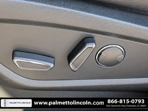 Certified 2022 Lincoln Nautilus FWD w/ Premium Package image 20