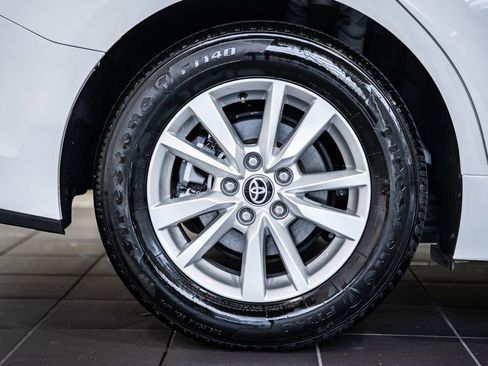 Used 2025 Toyota Camry LE image 14