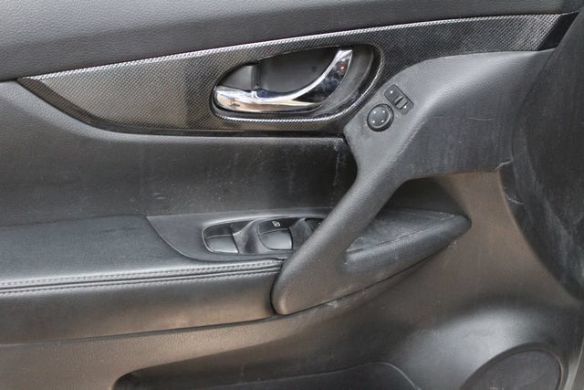 Used 2014 Nissan Rogue SL AWD/4WD image 13