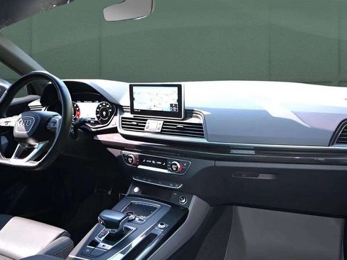 Used 2018 Audi SQ5 Premium Plus w/ Navigation Package image 23