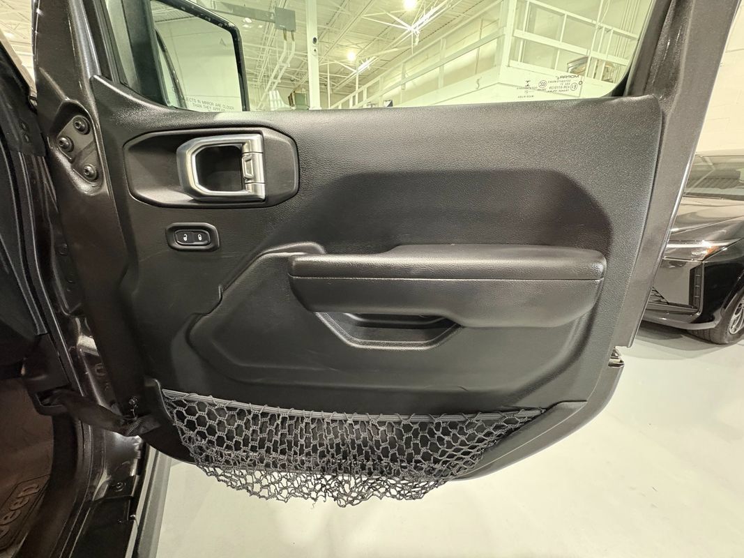Used 2021 Jeep Wrangler Unlimited Rubicon AWD/4WD image 49
