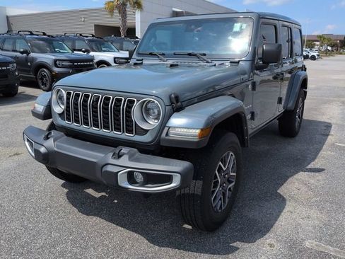 Used 2024 Jeep Wrangler Unlimited Sahara w/ Technology Group AWD/4WD image 8