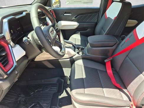New 2026 GMC Canyon AT4X AWD/4WD image 4