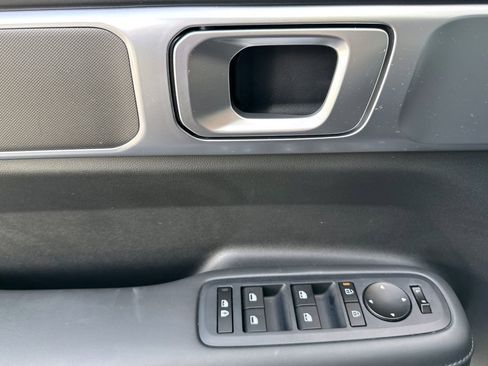 Certified 2025 Hyundai Santa Fe SEL image 10