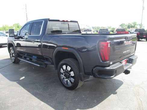 Used 2024 GMC Sierra 2500 Denali w/ Denali Reserve Package AWD/4WD image 8