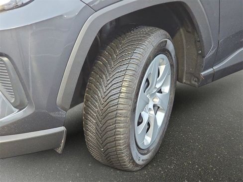 Used 2022 Toyota RAV4 LE image 34