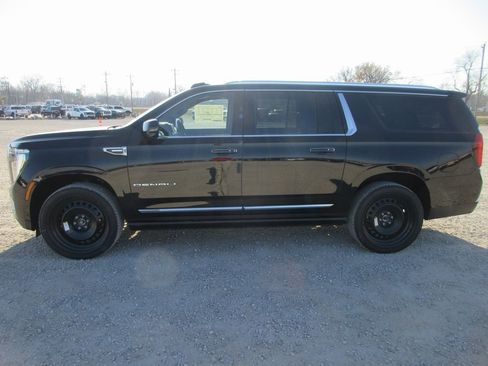 New 2026 GMC Yukon XL Denali image 8