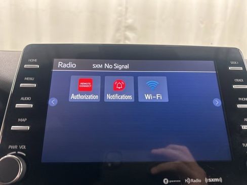 Used 2021 Toyota Avalon XLE image 18