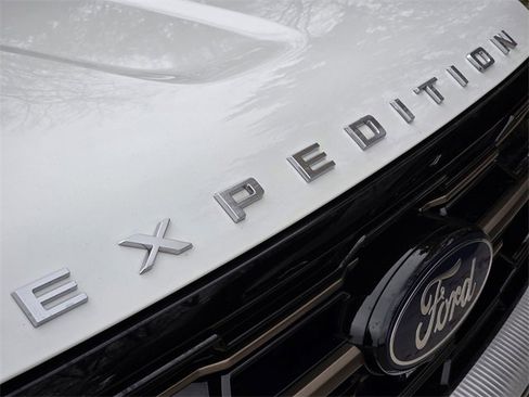 Used 2025 Ford Expedition King Ranch image 8