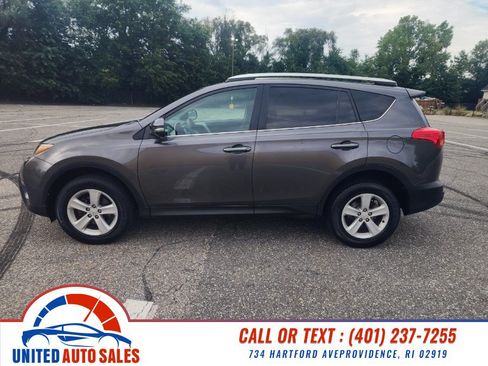 Used 2013 Toyota RAV4 XLE AWD/4WD image 2