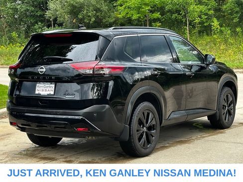 Certified 2023 Nissan Rogue SV w/ SV Premium B Package AWD/4WD image 3
