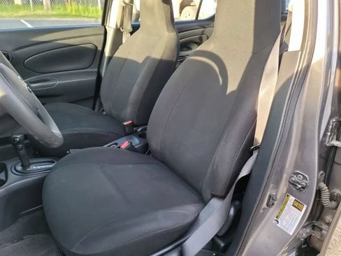 Used 2013 Nissan Versa S Plus FWD image 11