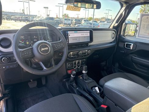 Certified 2025 Jeep Wrangler Willys 4xe image 16