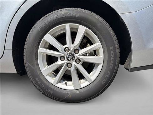 Used 2025 Toyota Camry LE FWD image 9
