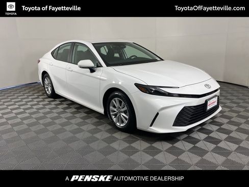 Certified 2025 Toyota Camry LE image 9