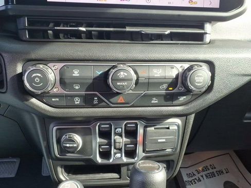 New 2026 Jeep Gladiator Sport image 15