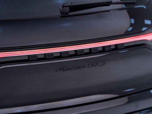 New 2026 Porsche Macan GTS image 14