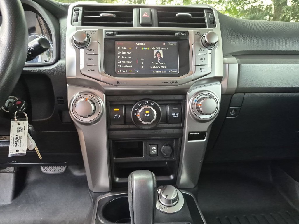 Used 2018 Toyota 4Runner SR5 Premium AWD/4WD image 33