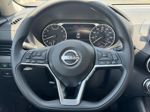 Used 2025 Nissan Sentra SV w/ Trunk Package FWD image 13