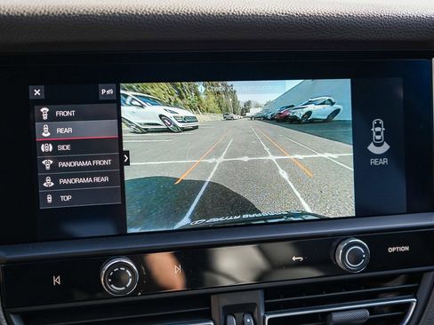Used 2022 Porsche Macan S AWD/4WD image 23