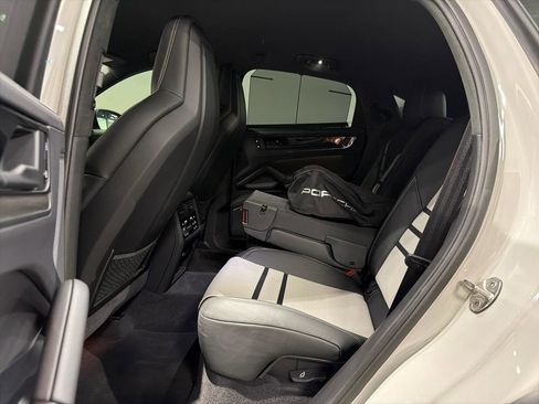Used 2024 Porsche Cayenne Turbo GT AWD/4WD image 25