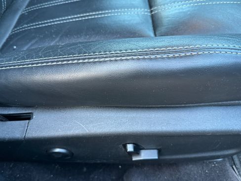 Used 2018 Chrysler 300 S RWD image 22