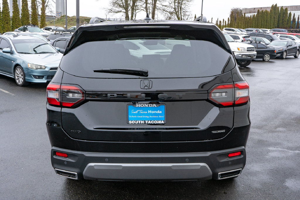 New 2026 Honda Pilot Touring image 7