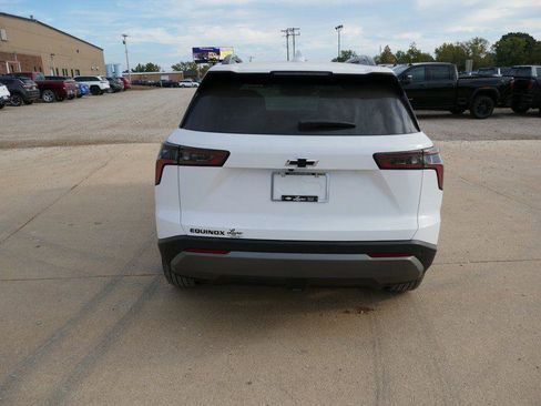 New 2026 Chevrolet Equinox LT w/ Midnight Edition FWD image 5