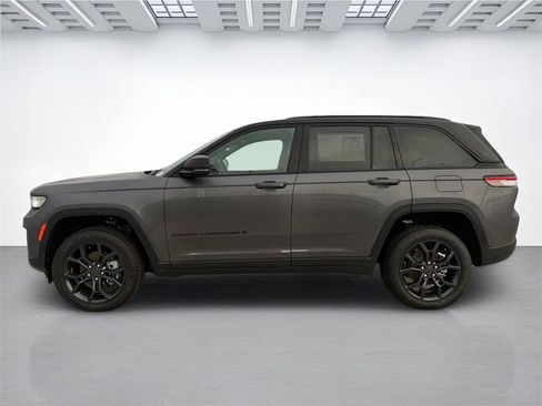 New 2025 Jeep Grand Cherokee Limited image 6