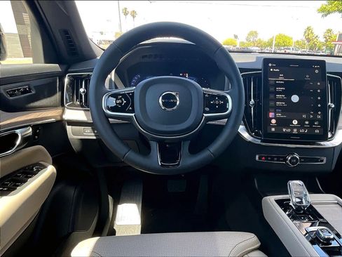 New 2026 Volvo XC90 T8 Ultra w/ Protection Package AWD/4WD image 15